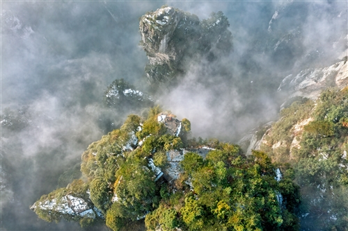《峰林瑰麗》