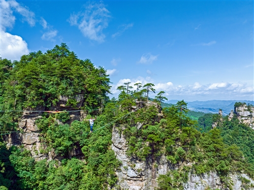 《黃石寨峰林翠綠》
