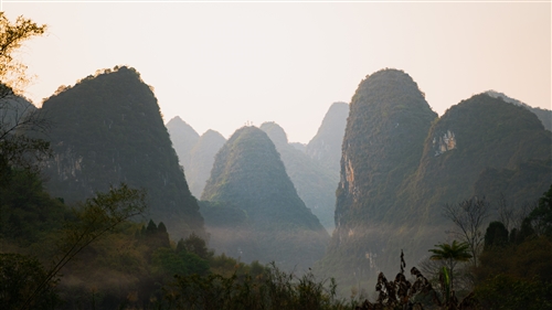 陽朔的山間煙火